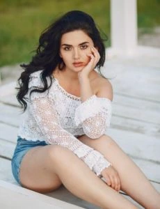 VIP companion girl in Okhla – discreet service
